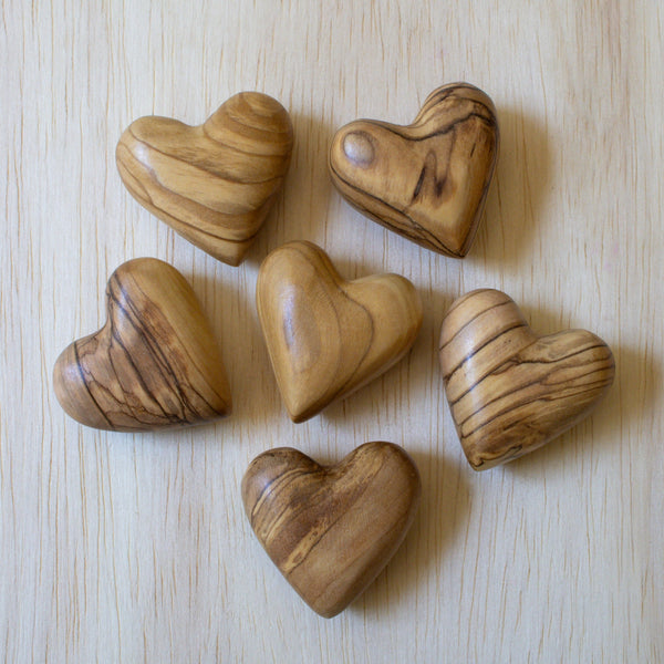 Akija™ Olive Wood Heart