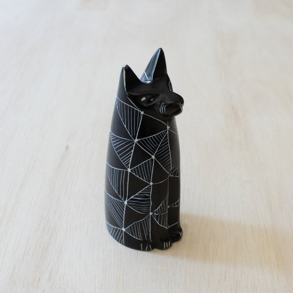 Akija™ Etched Black Sitting Cat